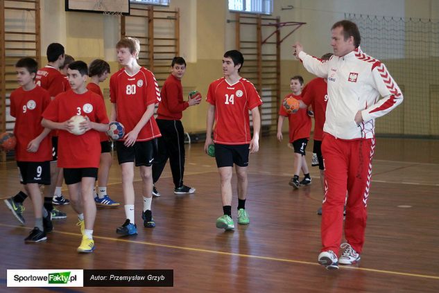 Trening pod okiem trenera reprezentacji Polski był dużym przeżyciem dla młodych piłkarzy ręcznych ze Świdnicy