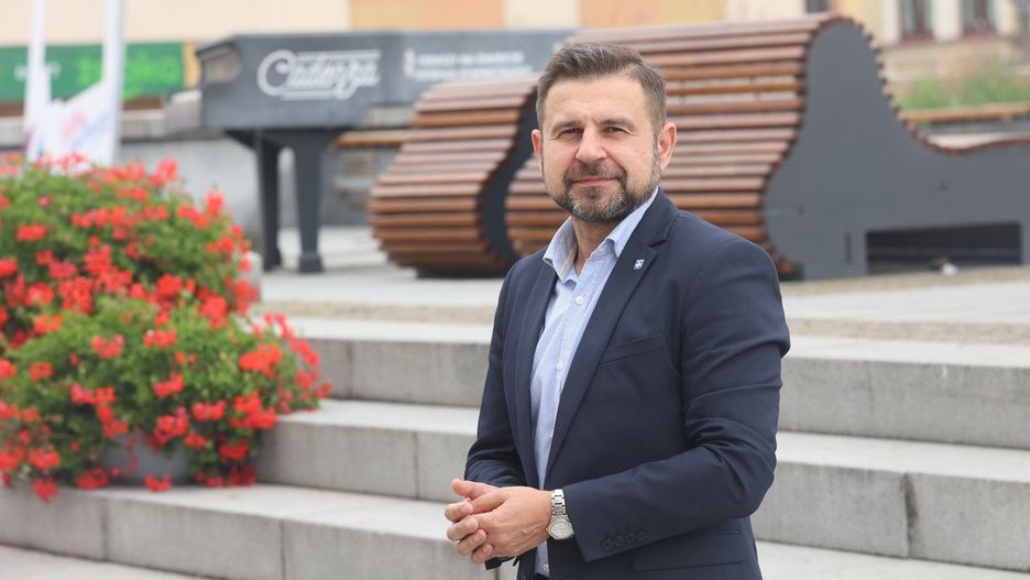 Wiceprezydent Rzeszowa Krzysztof Stańko podkreśla, że działania miasta sukcesywnie zmierzają do poprawy jakości powietrza na terenie Rzeszowa.