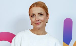 Katarzyna Zielińska pozuje TOPLESS pod prysznicem