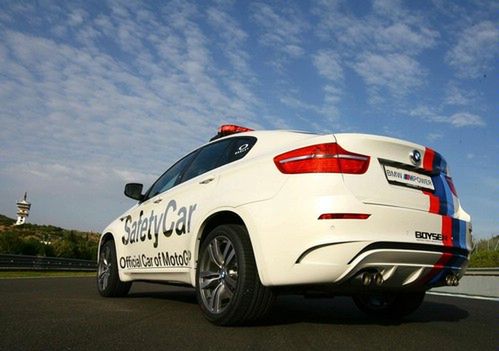 BMW X6 M Safety Carem wyścigów MotoGP