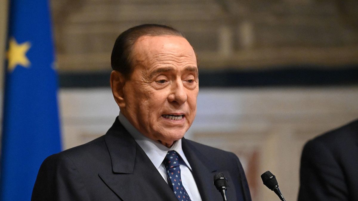 Zdjęcie okładkowe artykułu: PAP/EPA / ALESSANDRO DI MEO / POOL / Na zdjęciu: Silvio Berlusconi