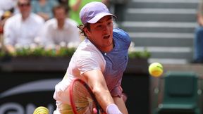 Niedawny pogromca Hurkacza wkroczył na trawę. Na inaugurację zmarnował meczbola