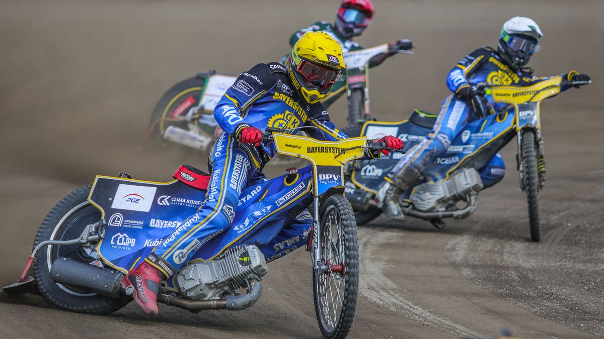 WP SportoweFakty / Patryk Kowalski / Na zdjęciu: żużlowcy Bayersystem GKM-u Grudziądz na czele