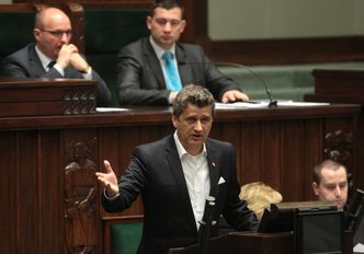 Posłowie o 1. procencie na partie. Nie zostawiają suchej nitki na Palikocie