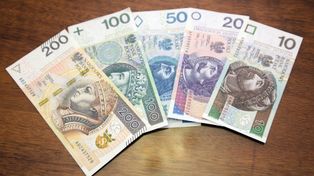 Tyle pieniędzy można dostać z urzędu pracy. Zasiłek i inne wsparcie dla bezrobotnych w 2025 roku [17.07.2025]