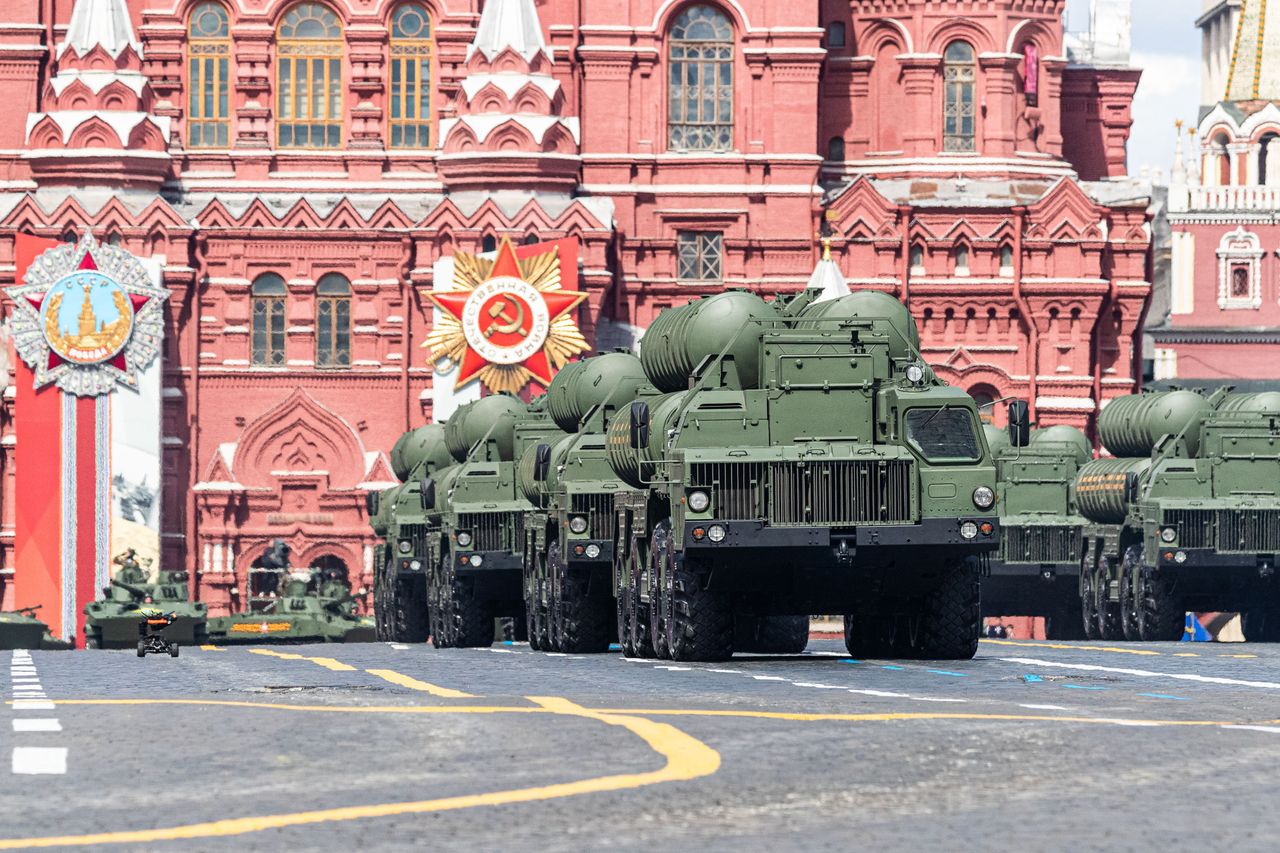 W kilku miejscach w Moskwie rozmieszczono systemy obrony przeciwlotniczej i przeciwrakietowej S-400