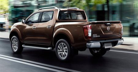 Nowy Nissan Navara - obszerna galeria producenta