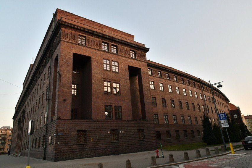 Prezydium policji z aresztem