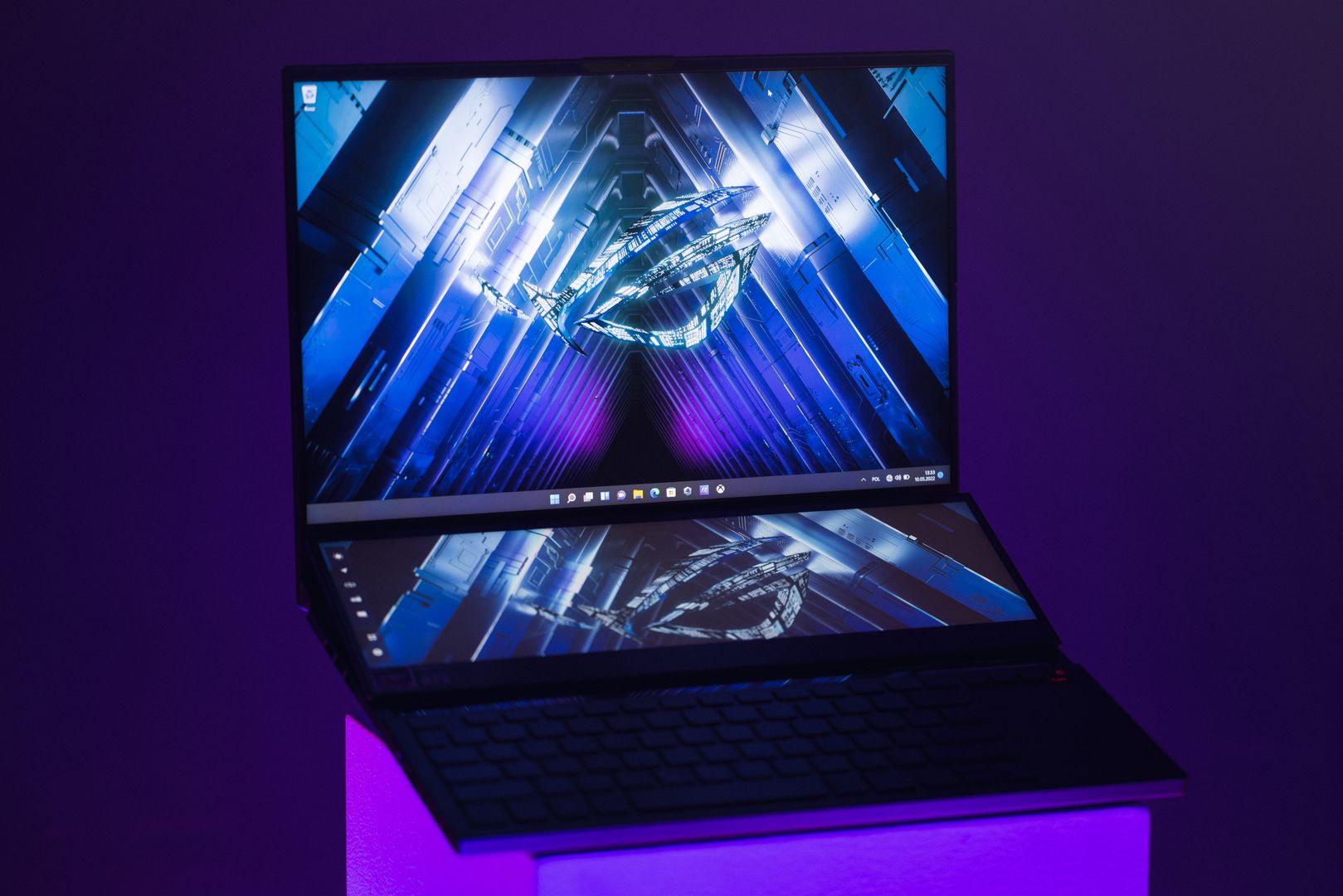 ASUS ROG Zephyrus Duo 16