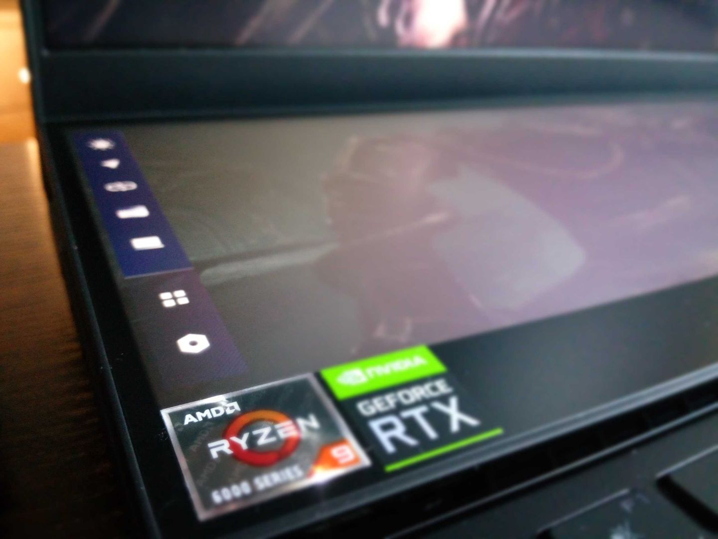 Test gry Scorn na laptopie ROG Zephyrus Duo 16 w ramach współpracy promocyjnej z ASUS