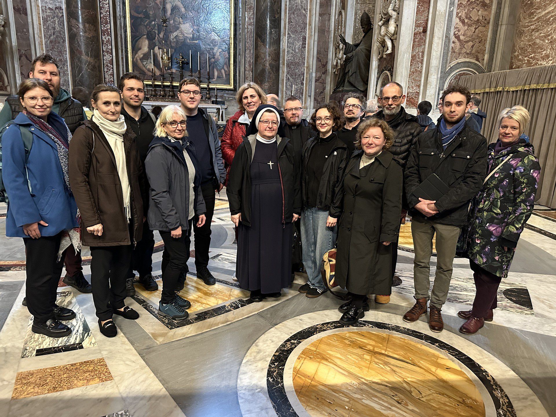 Schola gregoriańska &#34;Cantantes Mariae&#34; (&#34;Śpiewacy Maryi&#34;) z Katowic zaśpiewała w Bazylice św. Piotra na Watykanie