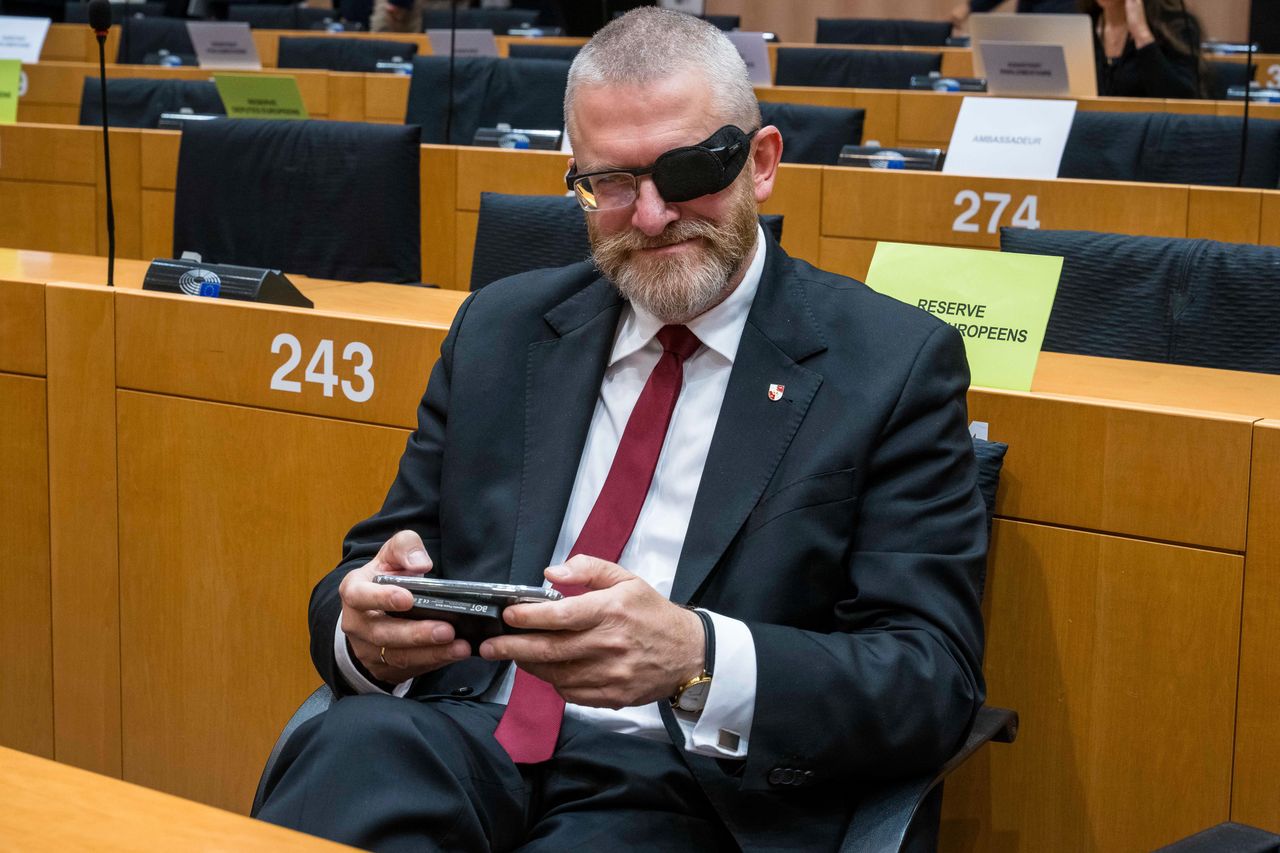 Grzegorz Braun bez immunitetu. Europarlament zdecydował