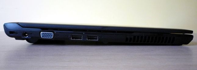 Asus U44SG - ścianka lewa (Kensington Lock, zasilanie, VGA, 2 x USB 2.0)