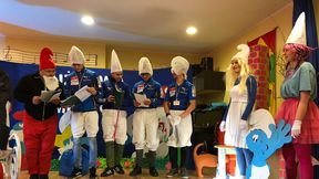 Przedstawiciele Fogo Unii Leszno jako Smerfy. Dzieci miały ubaw (zdjęcia)