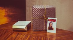 Oto prosty pomysł na świąteczny karnecik, który umili prezent Waszym najbliższym [zrób to sam]