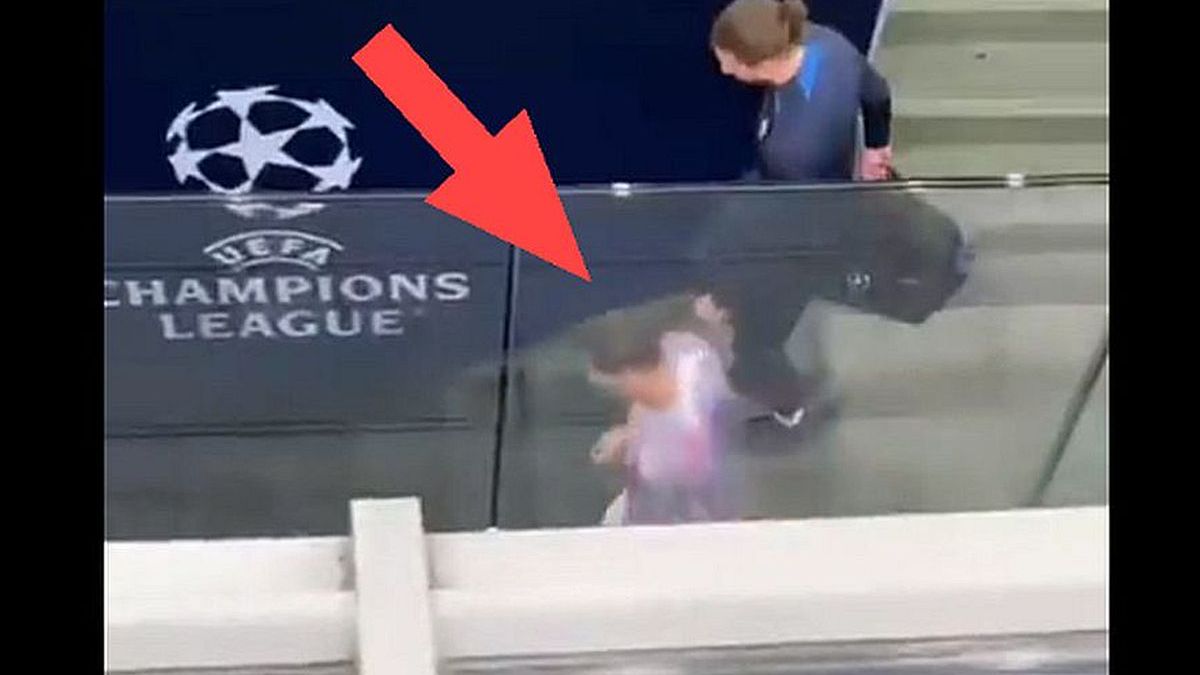 Twitter / https://twitter.com/InterHubOff / Robert Lewandowski na San Siro