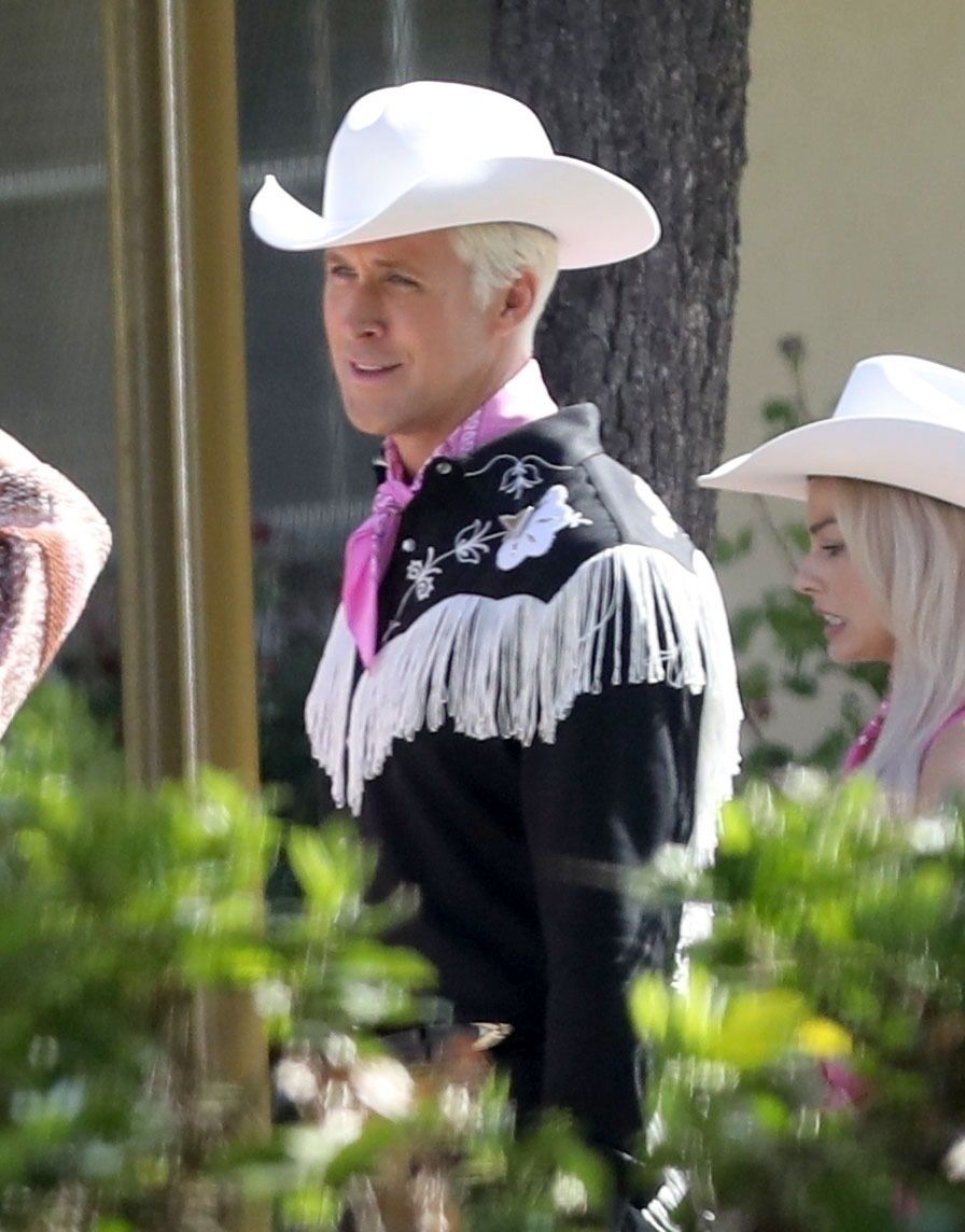 Ryan Gosling i Margot Robbie w rolach Kena i Barbie na planie nowego filmu