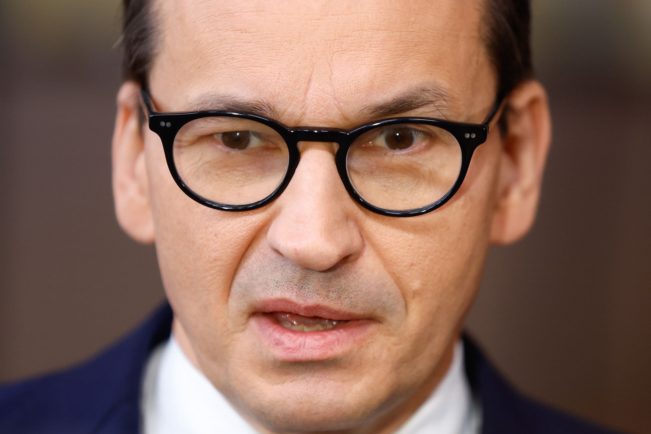 Poland's Prime Minister Mateusz Morawiecki speaks to the press at the start of a two-day EU Council in Brussels, Belgium, 20 October 2022. The Council will gather on 20-21 October to discuss the ongoing conflict in Ukraine, the energy crisis, economic issues and external relations. EPA/STEPHANIE LECOCQ Dostawca: PAP/EPA.