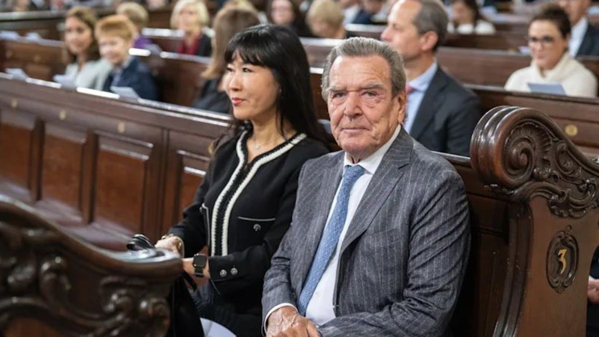 Gerhard Schröder siedział tylko ze swoją żoną na uroczystościach z okazji zjednoczenia Niemiec