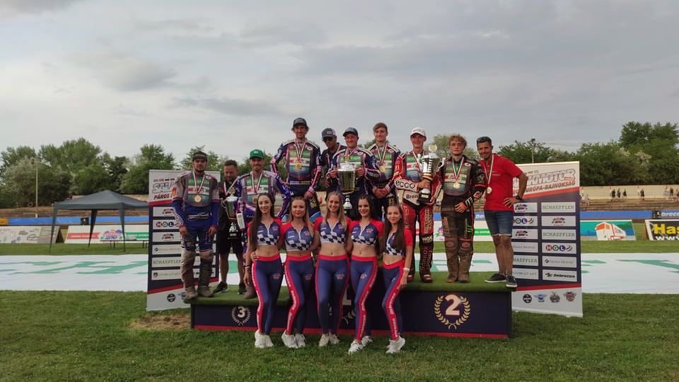 WP SportoweFakty / Marlena Bajger / Podium zawodów w Debreczynie