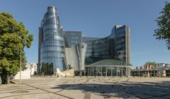 Zakaz fotografowania głównej siedziby TVP. Jak tłumaczy to nadawca?