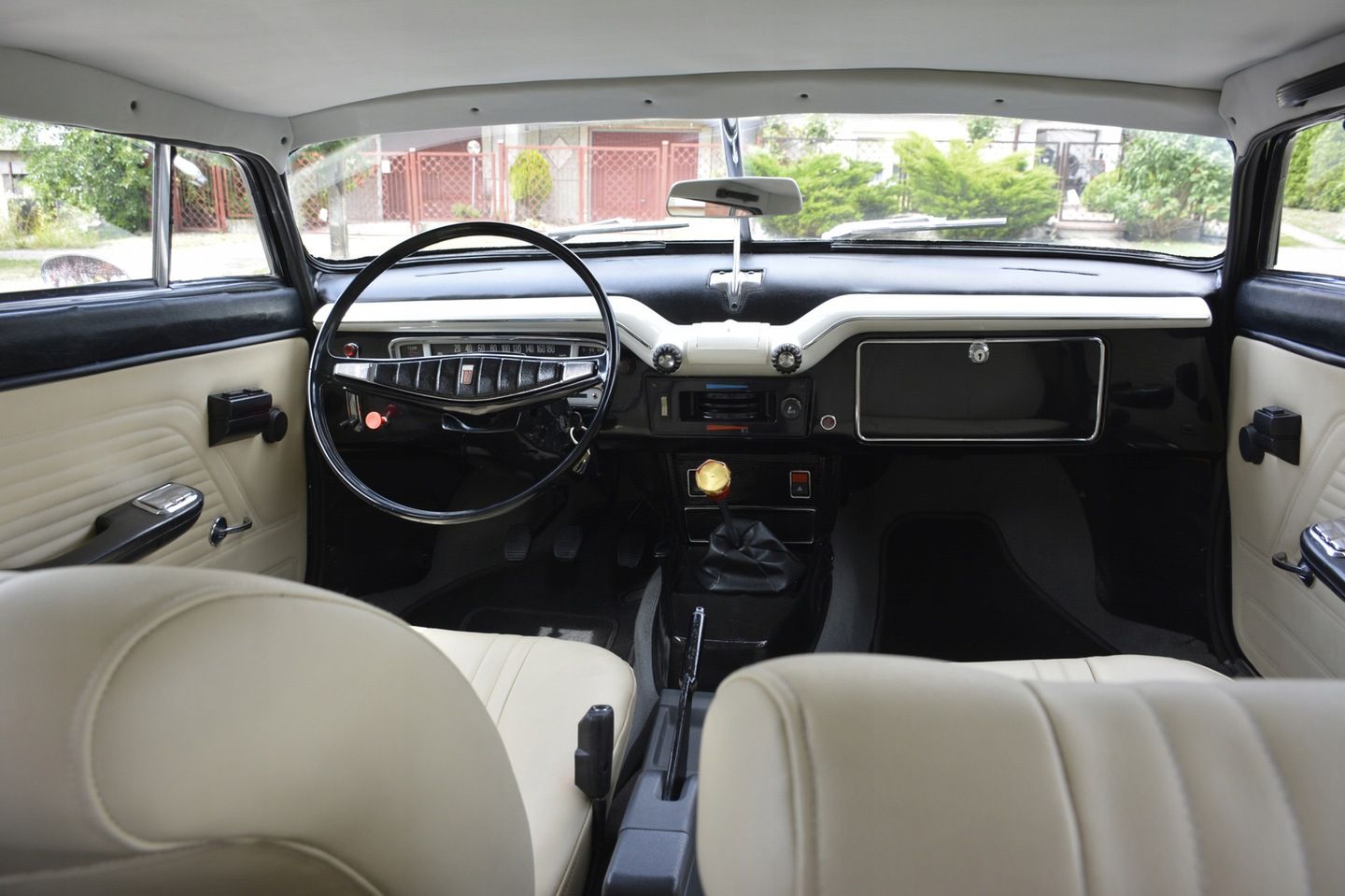 Zmodyfikowany Fiat 125p 