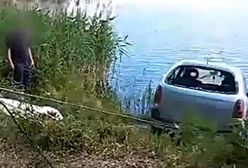 Pijany kierowca Citroena wjechał do wody. Policja udostępniła nagranie