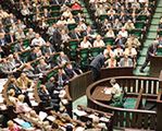 Sejm debatuje nad samorozwiązaniem