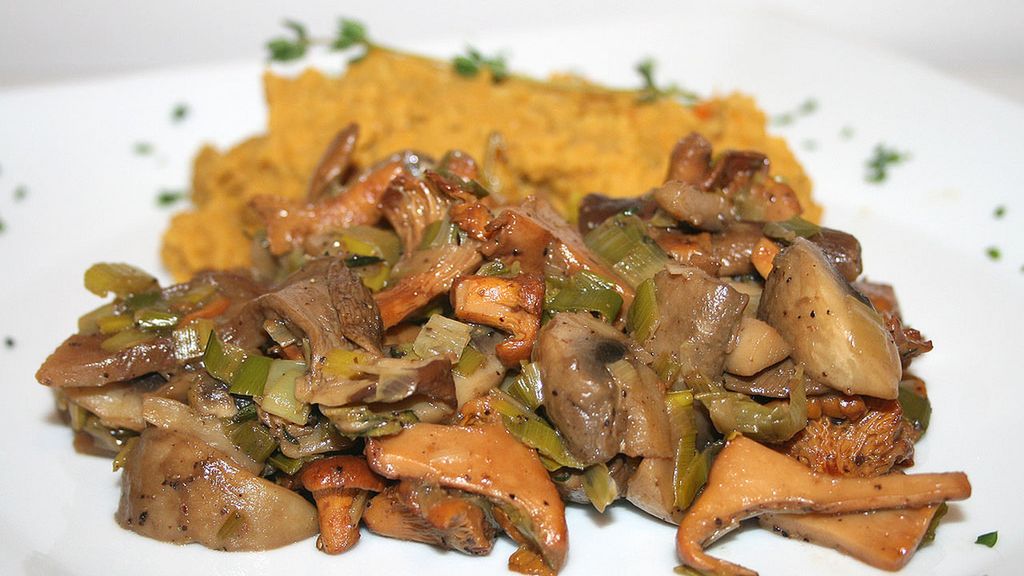 Gotowane pieczarki bez dodatku soli, odsączone