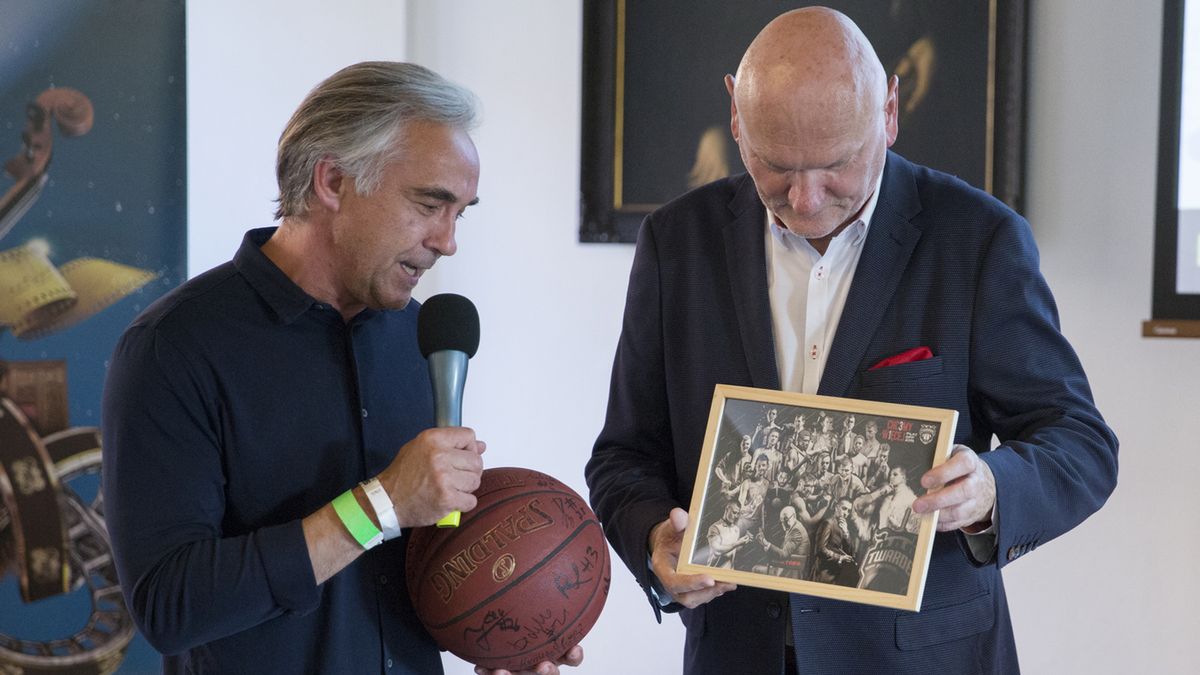 WP SportoweFakty / Jacek Wojciechowski / Na zdjęciu: Maciej Wiśniewski i prezydent Torunia Michał Zaleski