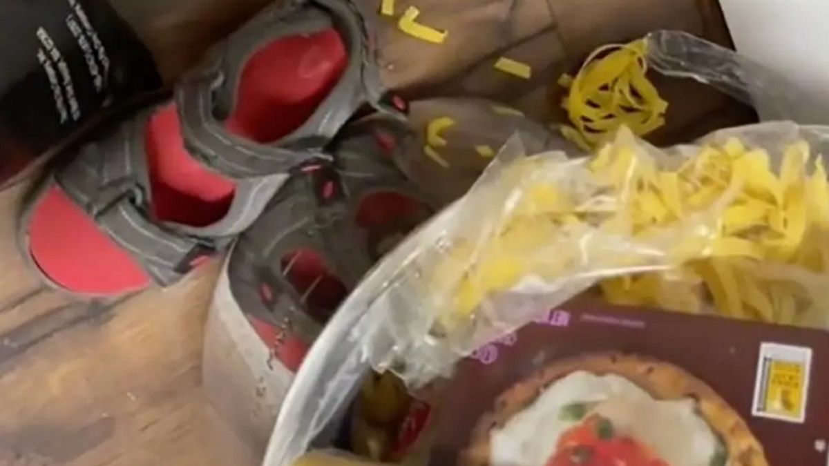 W mieszkaniu powstał ogromny bałagan