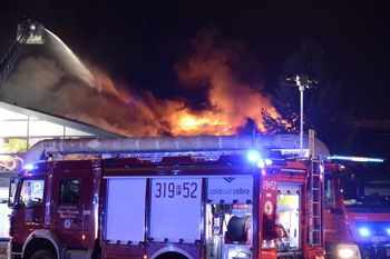 Poznań: Wielki pożar galerii handlowej. Policja poinformowała o przyczynach