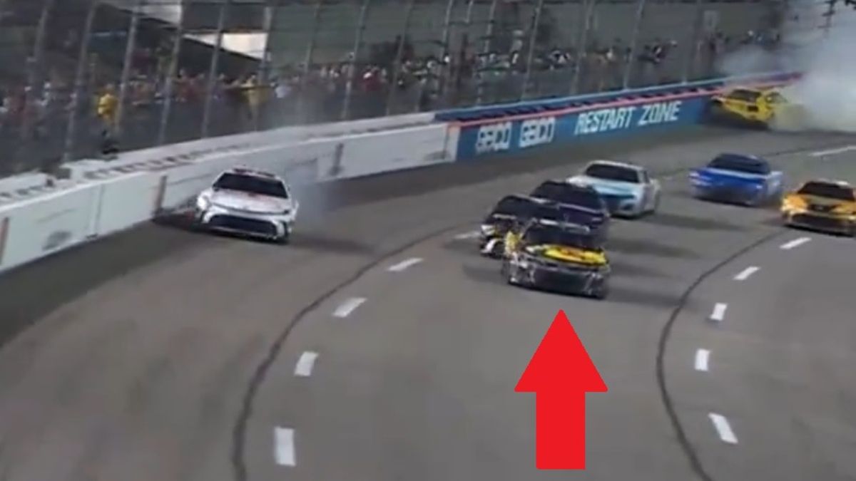 Austin Dillon na czele wyścigu w serii NASCAR