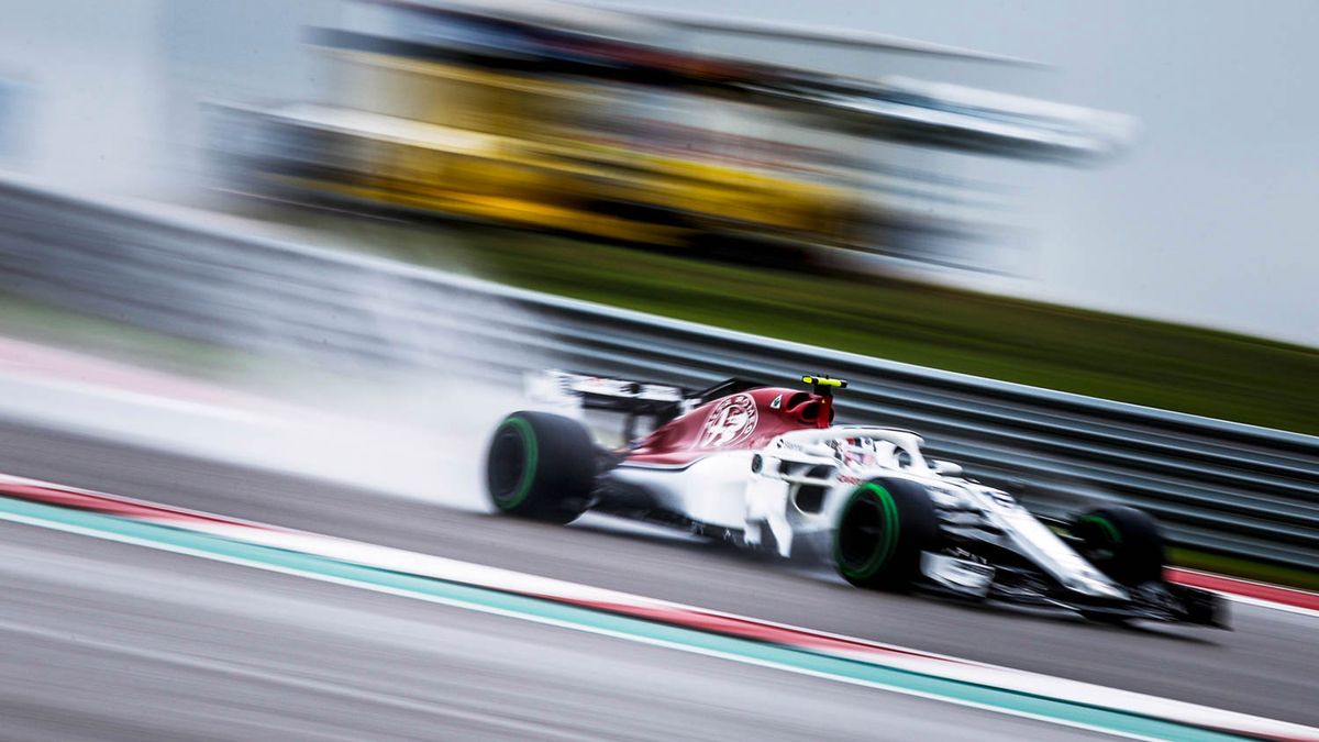 Zdjęcie okładkowe artykułu: Materiały prasowe / Pirelli Media / Na zdjęciu: Charles Leclerc za kierownicą Saubera