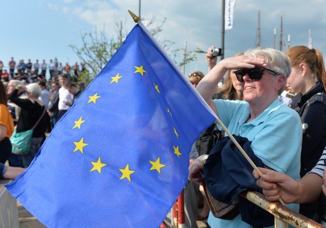 Hahn: Polska przykładem w wydatkowaniu środków UE