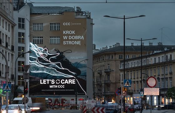 Mural z recyklomatem w kampanii CCC