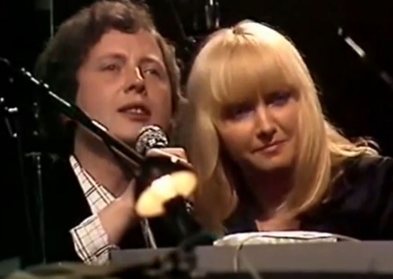 Polskie przeboje. Kto to śpiewał? Sprawdź, czy znasz kultowe przeboje sprzed lat