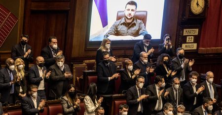 Zełenski ukarał ambasadorów Ukrainy. Za mało się starali
