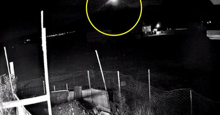 Ogromna erupcja wulkanu na nagraniu. Ujęła ją domowa kamera