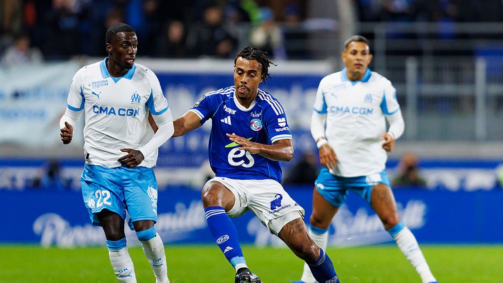 Getty Images / Sathire Kelpa/Eurasia Sport Images / Na zdjęciu: piłkarze Olympique Marsylii i RC Strasbourg Alsace