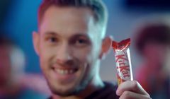 „Czas na przerwę, czas na KitKat” - nieobecny na Euro 2016 Maciej Rybus w reklamie KitKat (wideo)