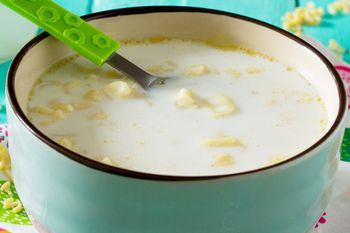 W PRL-u każda gospodyni znała przepis. Dziś już prawie nikt jej nie robi, a to tania i pyszna zupa nie tylko na obiad