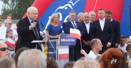 Kaczyński przekroczył granicę? "Wyjątkowo chamskie przemówienie"