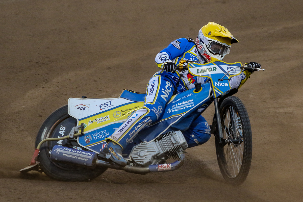 KS Apator Toruń Triumphs with Bronze Medal in Speedway Match against Włókniarz Częstochowa