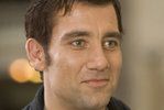 Spójrz jak, Clive Owen ściga internetowego przestępcę