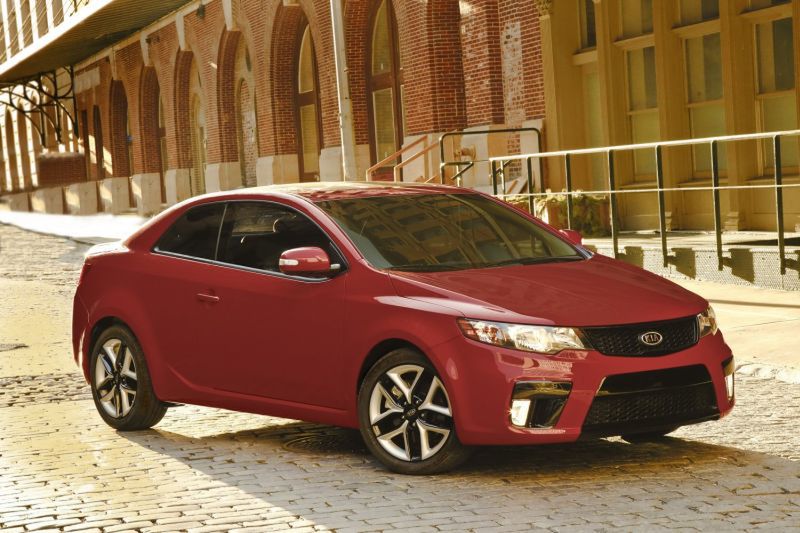 2010-Kia-Forte-Koup-15