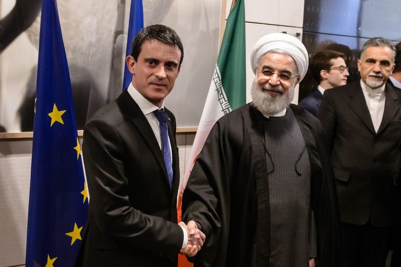 Na zdjęciu premier Francji Manuel Valls i prezydent Iranu Hassan Rowhani