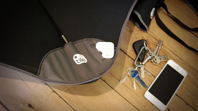 Blunt + Tile - sprytna parasolka, która nie pozwoli o sobie zapomnieć 1