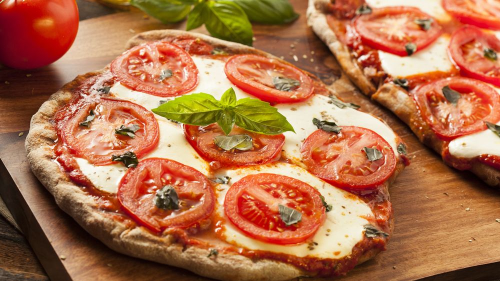 Mała pizza z serem na tradycyjnym cieście (Pizza Hut)