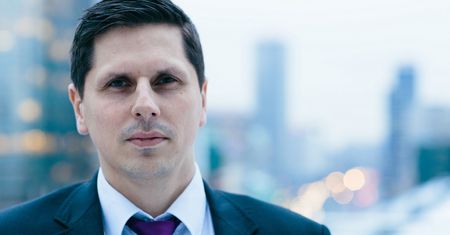 "To jeden z najpoważniejszych ataków na polski system finansowy". Polska od lat jest na celowniku Rosji i Chin
